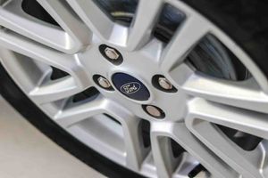 Ford Tourneo Courier 1.0 EcoBoost 100cv Titanium - Foto 18