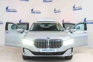 BMW Serie 7 745e - Foto 29