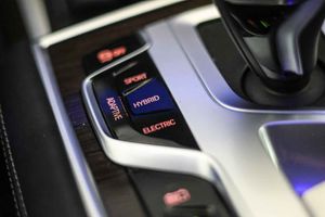 BMW Serie 7 745e - Foto 52