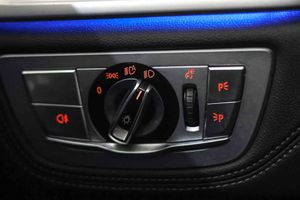 BMW Serie 7 745e - Foto 40