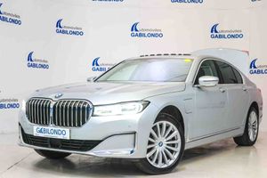 BMW Serie 7 745e - Foto 21