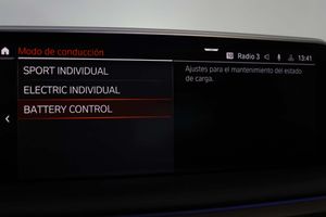 BMW Serie 7 745e - Foto 82