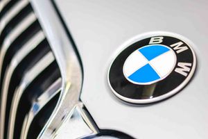 BMW Serie 7 745e - Foto 9