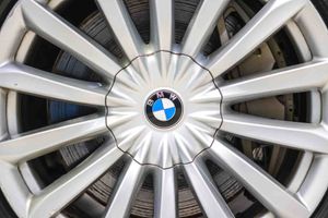 BMW Serie 7 745e - Foto 28