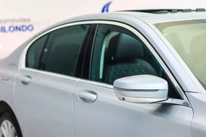 BMW Serie 7 745e - Foto 19