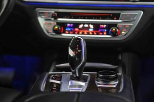 BMW Serie 7 745e - Foto 50