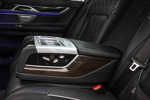 BMW Serie 7 745e - Foto 66