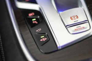 BMW Serie 7 745e - Foto 51