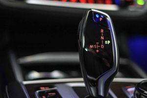 BMW Serie 7 745e - Foto 53