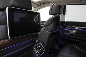 BMW Serie 7 745e - Foto 64