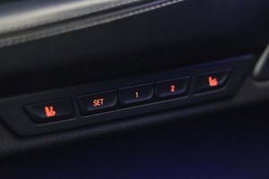 BMW Serie 7 745e - Foto 37