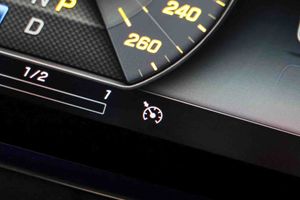 Mercedes Clase E Coupé E 220 d 4MATIC AMG Line **Techo panorámico** - Foto 32