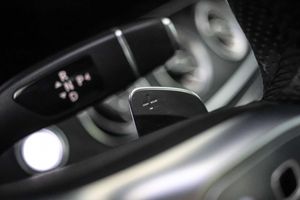 Mercedes Clase E Coupé E 220 d 4MATIC AMG Line **Techo panorámico** - Foto 37