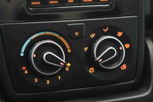 Opel Movano L1H2 2.2BlueHDI **Sólo 13248kms** - Foto 39