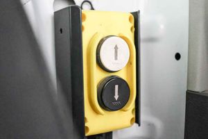 Ford Transit 2.0TDCI Chasis Cabina L2 *Caja abierta* *Basculante* *Sólo 39000kms** - Foto 11