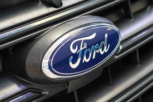 Ford Transit 2.0TDCI Chasis Cabina L2 *Caja abierta* *Basculante* *Sólo 39000kms** - Foto 10