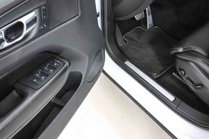 Volvo XC60 2.0 T5 R-Design Auto - Foto 34