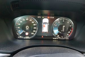 Volvo XC60 2.0 T4 R-Design Auto - Foto 4