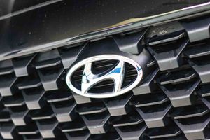 Hyundai Santa Fe 1.6 TGDi HEV Klass Auto 4x2 **7 Plazas** - Foto 10