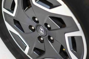 Hyundai Santa Fe 1.6 TGDi HEV Klass Auto 4x2 **7 Plazas** - Foto 16