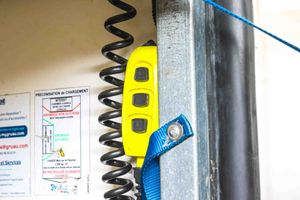 Ford Transit Chasis Cabina 3500 L4 Ecoblue **Plataforma elevadora** - Foto 15