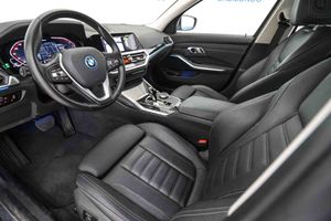 BMW Serie 3 320e Touring **Luxury Line** - Foto 30