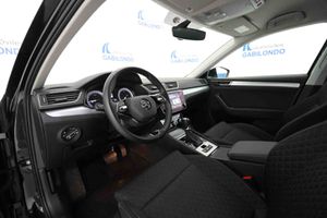 Skoda Superb L&K 1.4 TSI iV P-HEV 160kW DSG - Foto 25