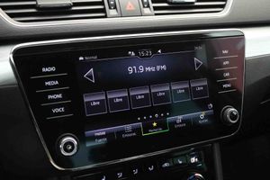 Skoda Superb L&K 1.4 TSI iV P-HEV 160kW DSG - Foto 50