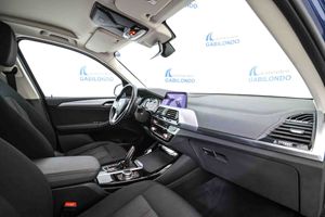 BMW X3 sDrive18d - Foto 43