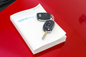 Hyundai IONIQ 1.6 GDI PHEV Klass DCT - Foto 61