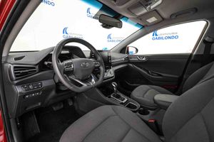 Hyundai IONIQ 1.6 GDI PHEV Klass DCT - Foto 29