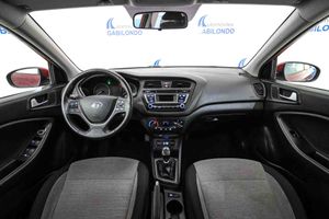 Hyundai i20 1.1 CRDi Essence - Foto 30