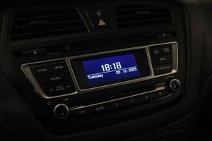 Hyundai i20 1.1 CRDi Essence - Foto 48