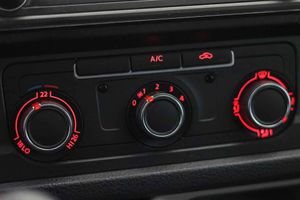 Volkswagen Transporter T6 2.0TDI L1H2  - Foto 37