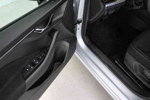 Skoda Kamiq 1.0 TSI 81kW (110CV) DSG AMBITION - Foto 25