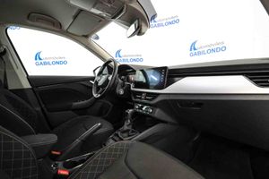 Skoda Kamiq 1.0 TSI 81kW (110CV) DSG AMBITION - Foto 44