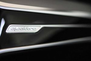 Audi A6 Avant 55 TFSIe quattro Competition - Foto 49