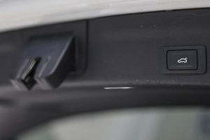 Audi A6 Avant 55 TFSIe quattro Competition - Foto 59