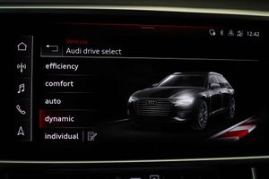 Audi A6 Avant 55 TFSIe quattro Competition - Foto 69