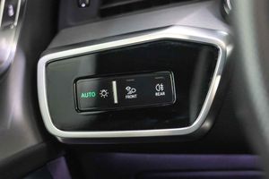 Audi A6 Avant 55 TFSIe quattro Competition - Foto 34