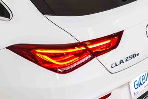 Mercedes CLA CLA 250 e Shooting Brake **Techo panorámico** - Foto 23