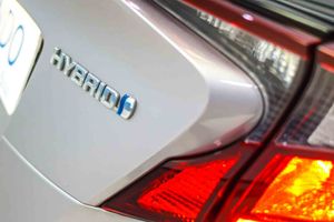 Toyota C-HR 2.0 180H Dynamic - Foto 23