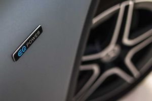 Mercedes GLC Coupé GLC 300 e 4MATIC **AMG Line** - Foto 19