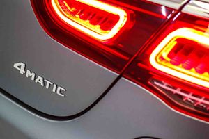 Mercedes GLC Coupé GLC 300 e 4MATIC **AMG Line** - Foto 24