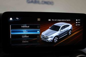 Mercedes GLC Coupé GLC 300 e 4MATIC **AMG Line** - Foto 67