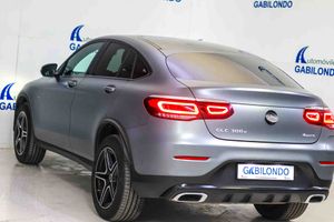 Mercedes GLC Coupé GLC 300 e 4MATIC **AMG Line** - Foto 28