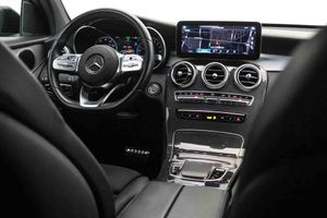 Mercedes GLC Coupé GLC 300 e 4MATIC **AMG Line** - Foto 35