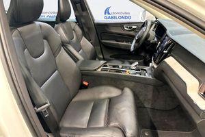Volvo XC60 2.0 T6 AWD Recharge Inscription Auto - Foto 6