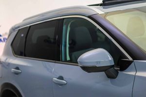 Nissan X-Trail 5pl 1.5 e-POWER 152kW 4x2 A/T N-Connecta **Techo panorámico** - Foto 18