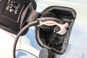 Mercedes GLE GLE 350 de 4MATIC (Híbrido Enchufable) AMG Line *Techo panorámico* - Foto 8